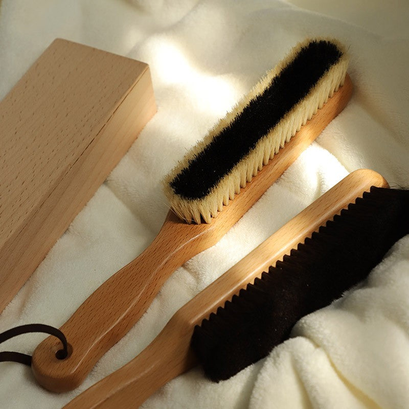 Special care brush for overcoats made of beech wood and pig hair