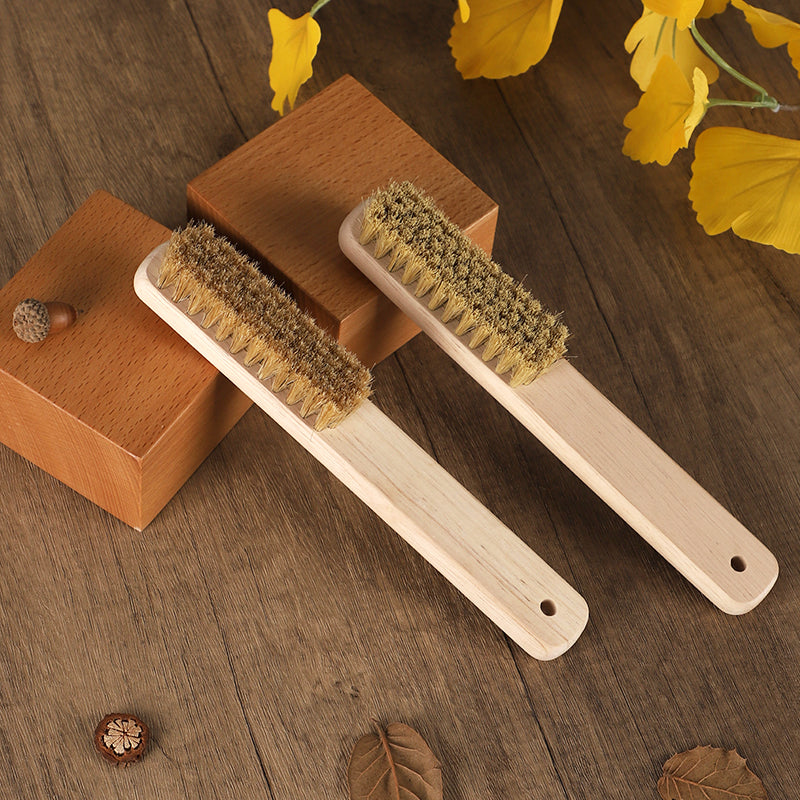 Pig hair long wooden handle shoe brush