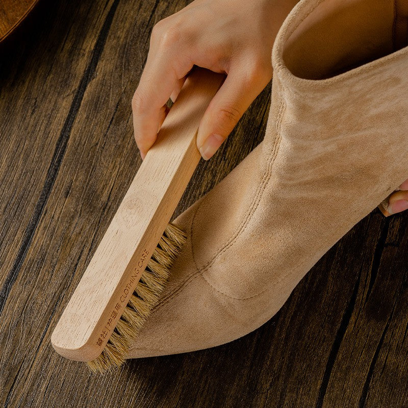 Pig hair long wooden handle shoe brush