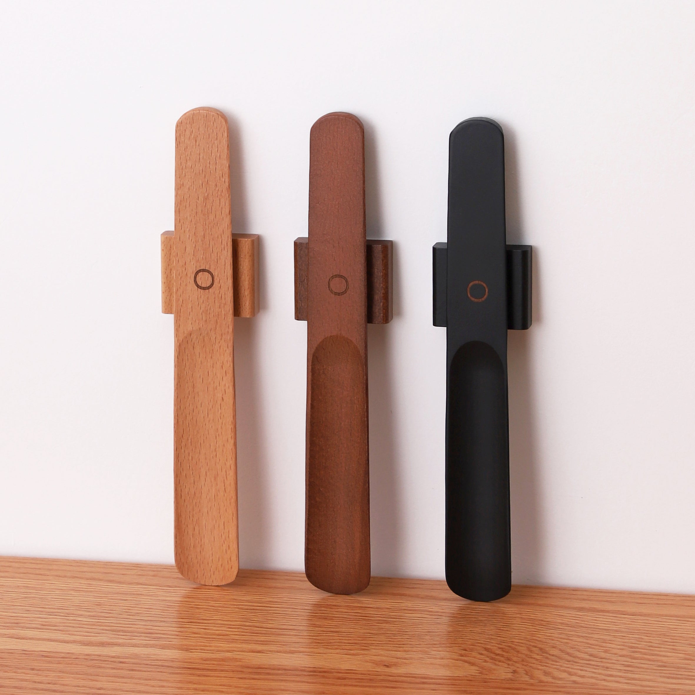 26CM Beech Wooden Magnetic Shoe Horn