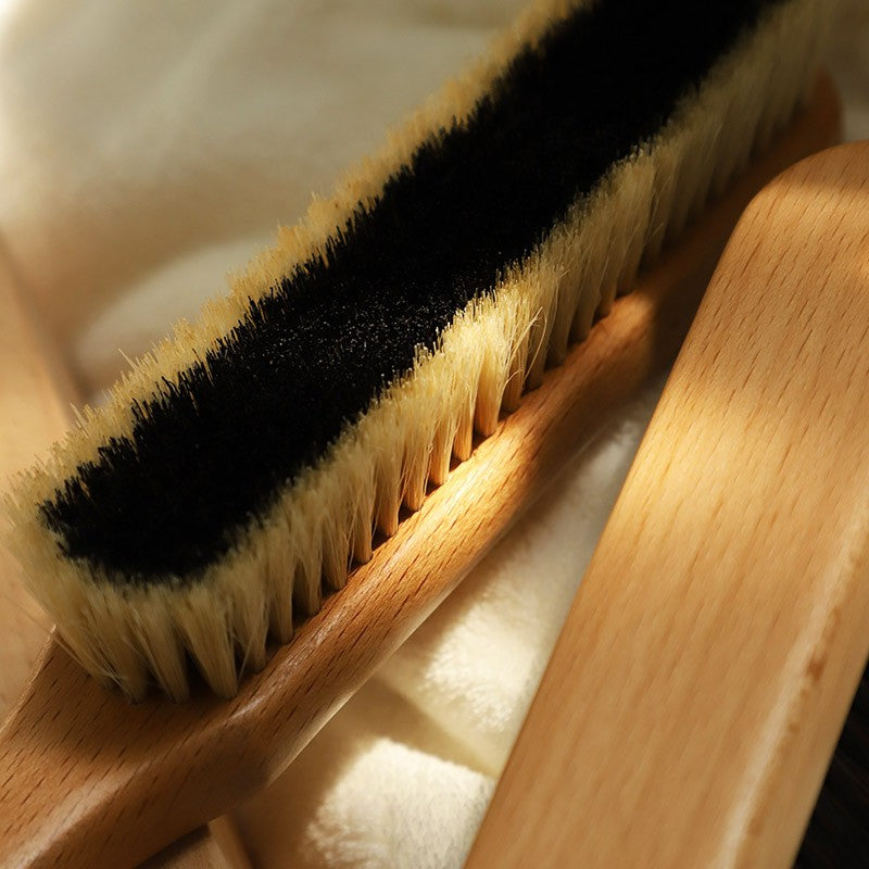 Special care brush for overcoats made of beech wood and pig hair