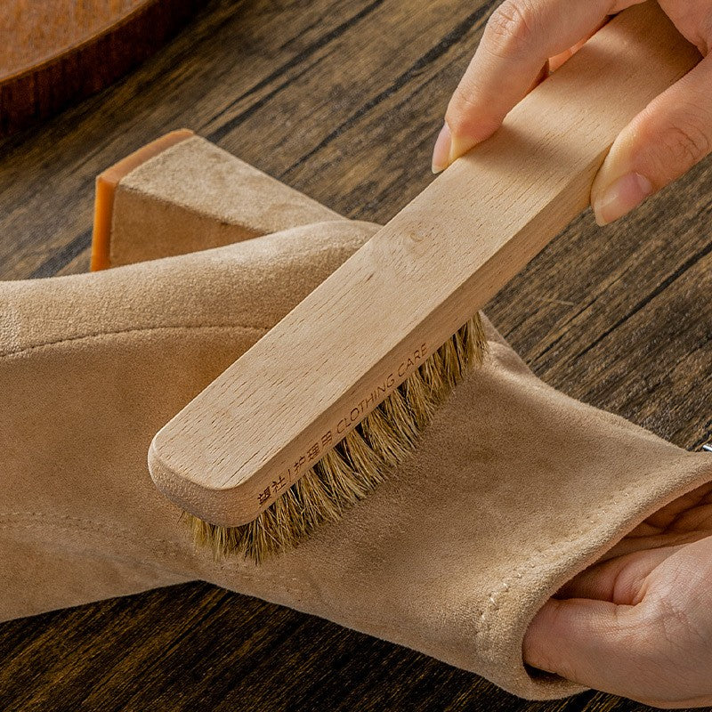 Pig hair long wooden handle shoe brush