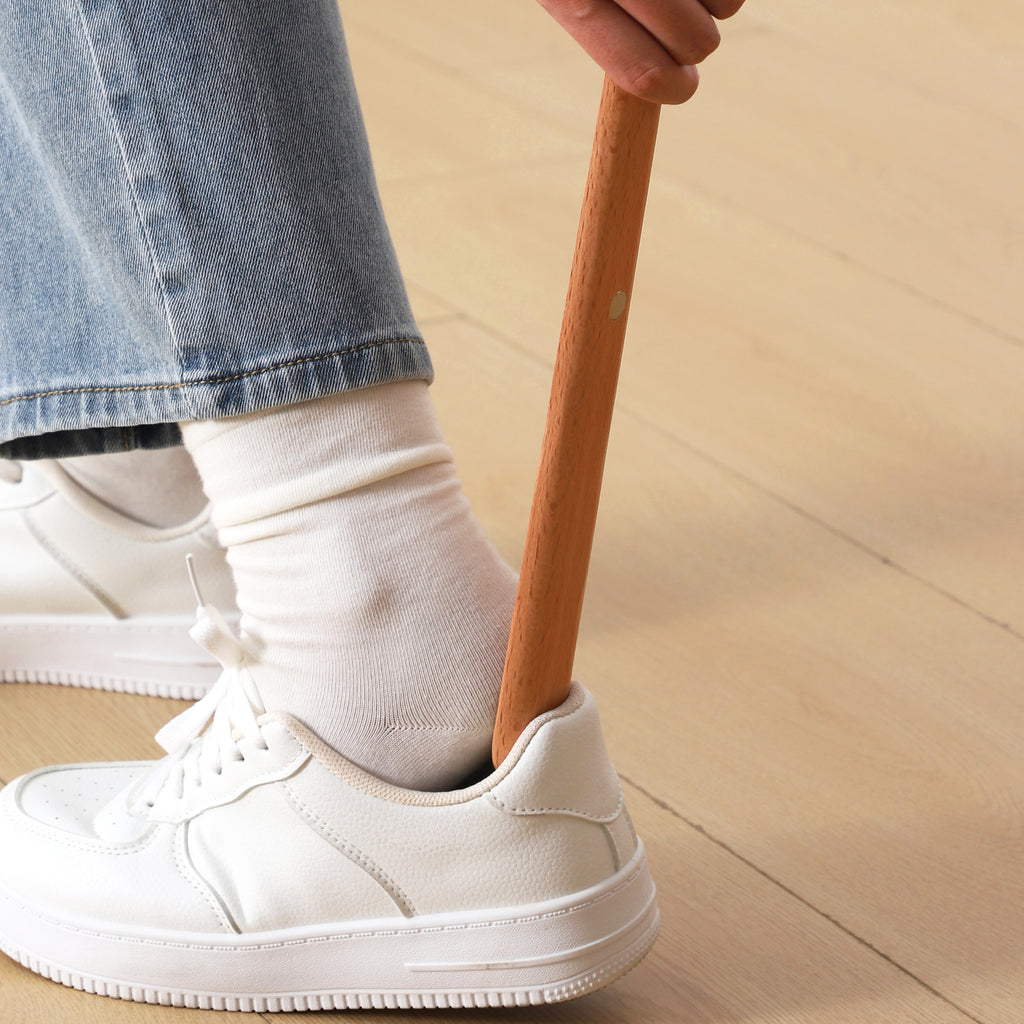 26CM Beech Wooden Magnetic Shoe Horn
