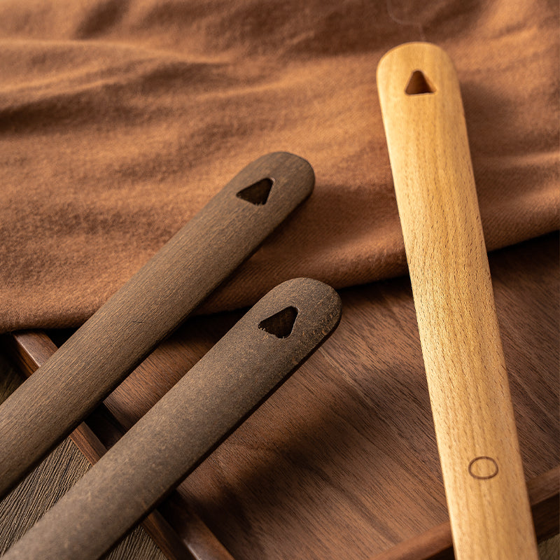 75CM Beech Wooden Magnetic Shoe Horn