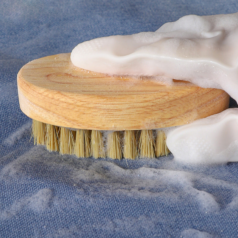 Pig hair laundry brush