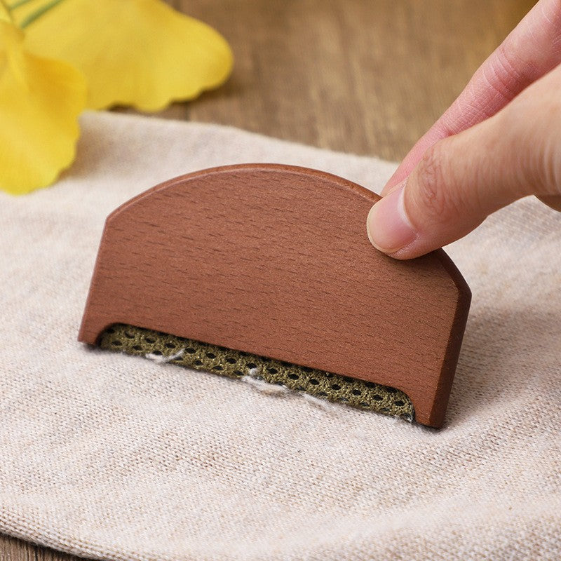 Mini clothing shaver Beech wood + polyester fabric