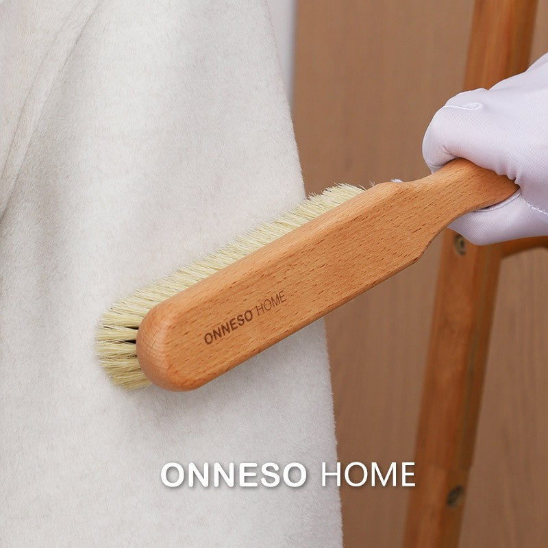 Special care brush for overcoats made of beech wood and pig hair