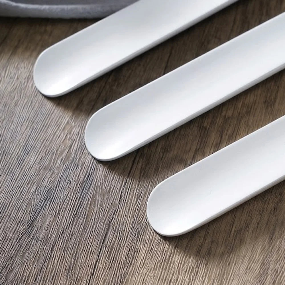 55cm White Wooden Magnetic Shoe Horn